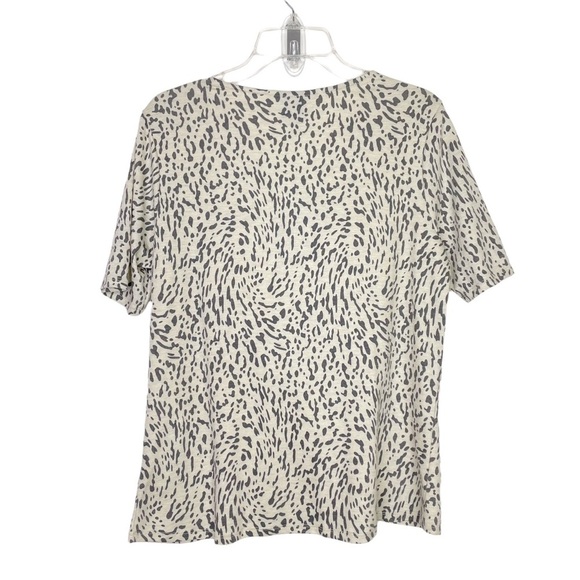 Stitch Fix l Bobeau Front Twist Top, Small - Picture 7 of 7